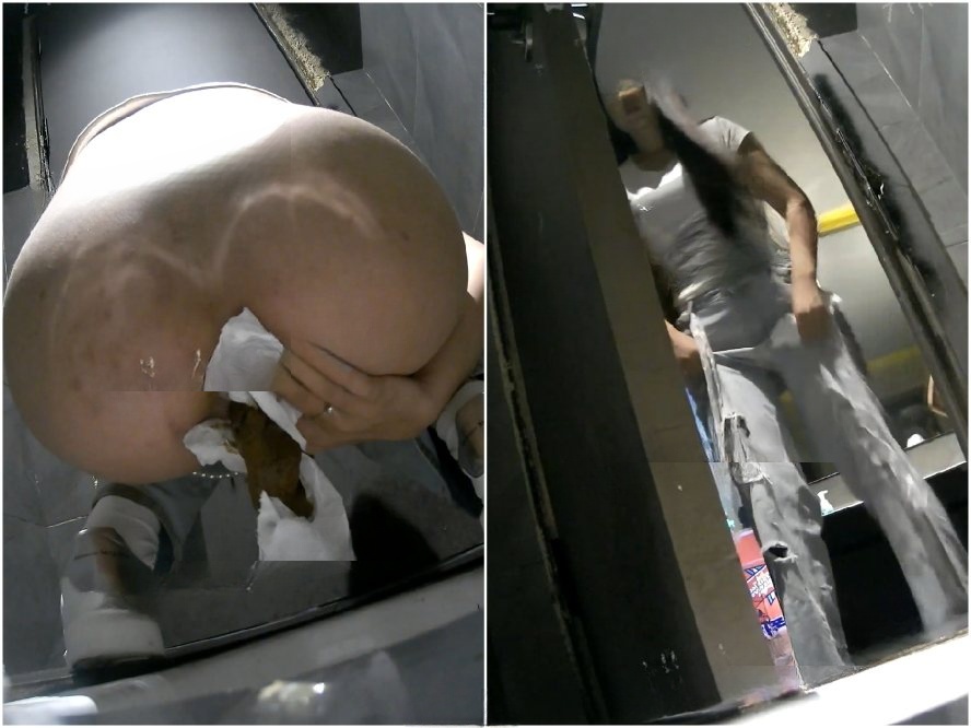 Hidden Camera 【トイレショット】スナックの女の子が排便中に、途中でうんちが詰まったので手で引っ張り出しました。